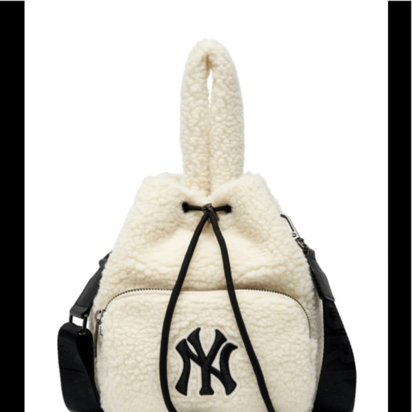 NEW MLB Fleece Bucket Bag NEW YORK YANKEES - Picture 5 of 6
